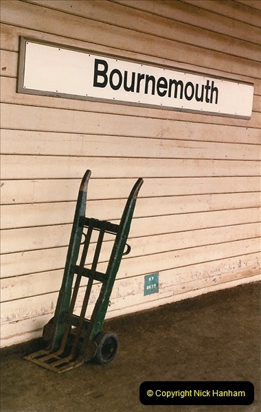 1986-03-20 The NEW Bournemouth Bell @ Bournemouth, Dorset.  (20)0113