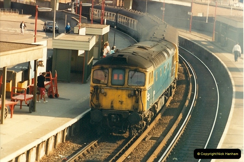 1987-04-13 Poole, Dorset.  (8)0276