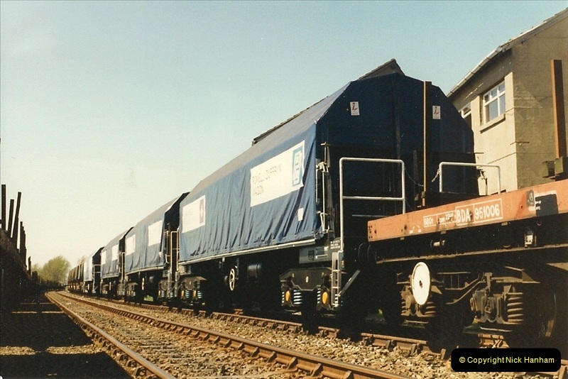 1987-04-14 Hamworthy, Poole, Dorset.  (13)0297