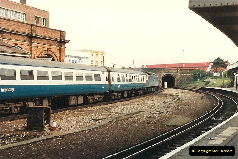 1987-11-01 Bournemouth, Dorset.  (4)0405