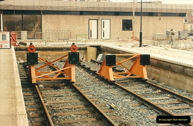 1986-03-24 The new station @ Weymouth, Dorset takes shape.  (3)0158