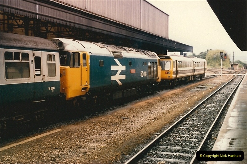 1986-10-27 Exeter St. Davids, Devon.  (1)0294