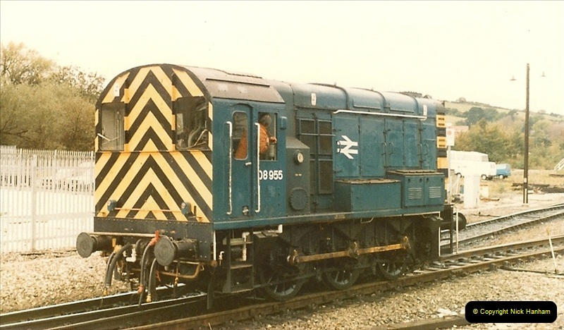 1986-10-27 Exeter St. Davids, Devon.  (9)0302