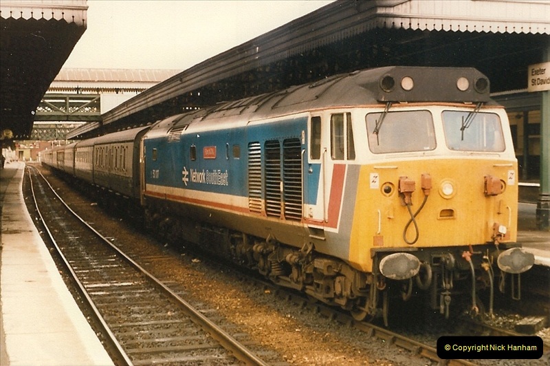 1986-10-30 Exeter St. Davids, Devon.  (7)0346