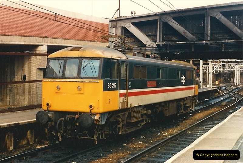 1986-11-22 Liverpoole Street Station, London.  (7)0358