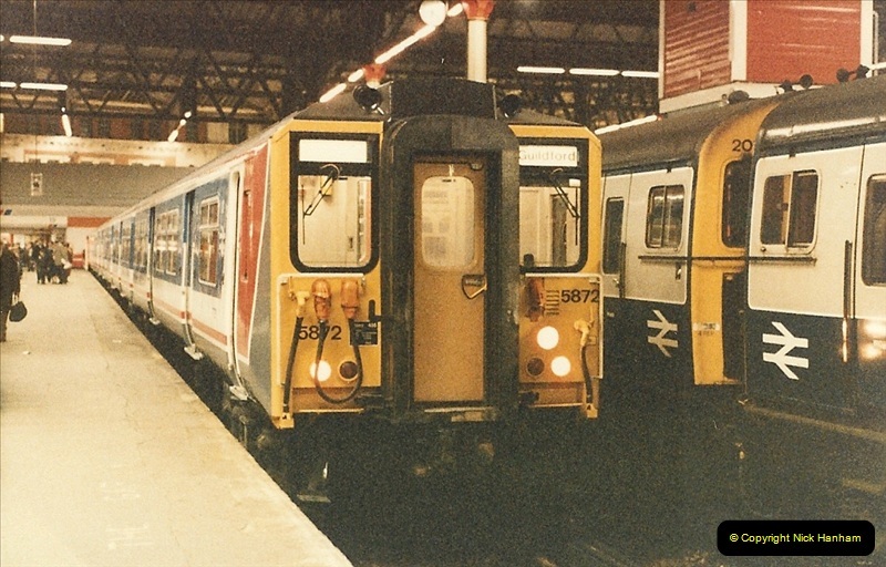 1986-11-22 Waterloo Station, London. (19)0388