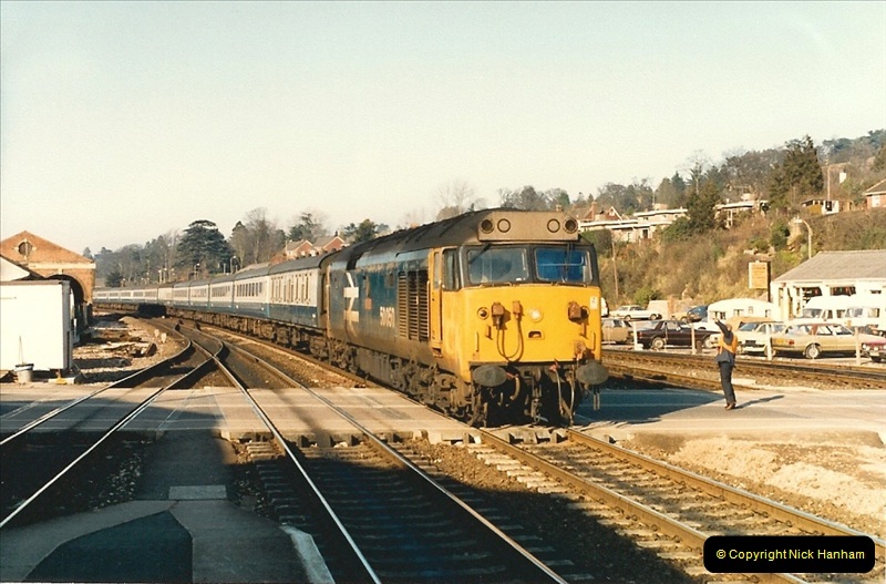 1987-02-21 Exeter St. Davids, Devon.  (13)0404