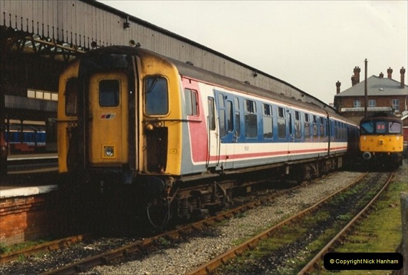 1992-02-29 Salisbury station, Salisbury, Wiltshire.  (34)331