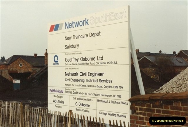 1992-02-29 Salisbury station, Salisbury, Wiltshire.  (51)348