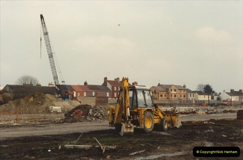1992-02-29 Salisbury station, Salisbury, Wiltshire.  (52)349