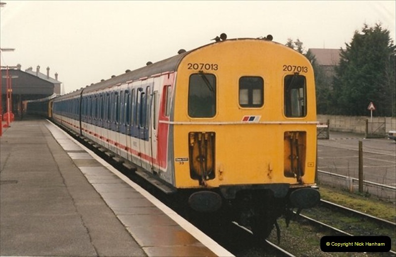 1992-02-29 Salisbury station, Salisbury, Wiltshire.  (61)358