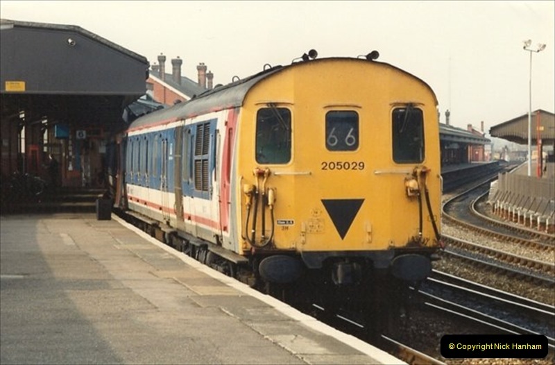 1992-02-29 Salisbury station, Salisbury, Wiltshire.  (65)362