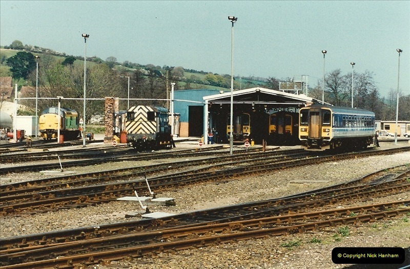 1995-04-12 Exeter St. Davids, Exeter, Devon. (30)0214