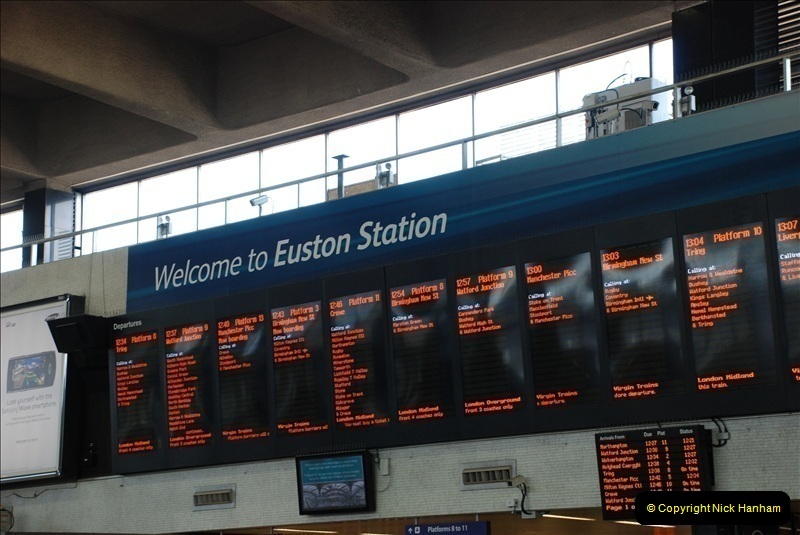 2010-06-17 Euston Station, London.  (2)265