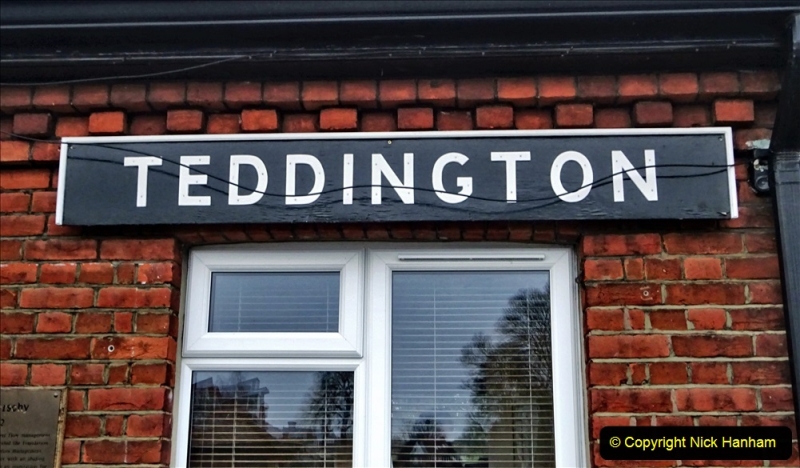 2020 02 25 Teddington Area of London (6) Teddington Lock 001