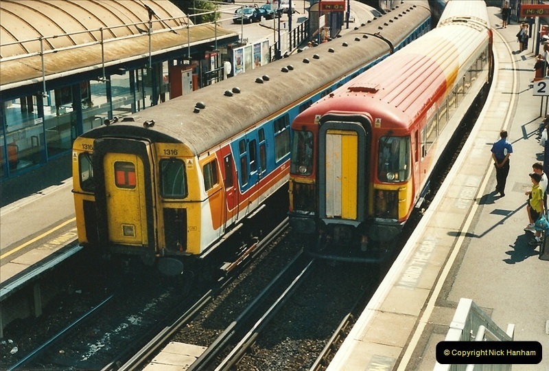 2000-08-30-Poole-Dorset.-4333