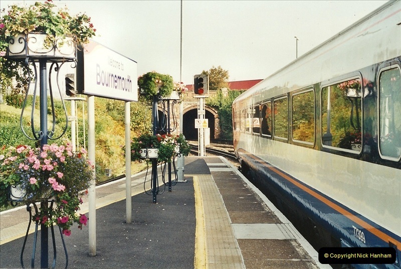 2001-10-13-Bournemouth-Dorset.-11400