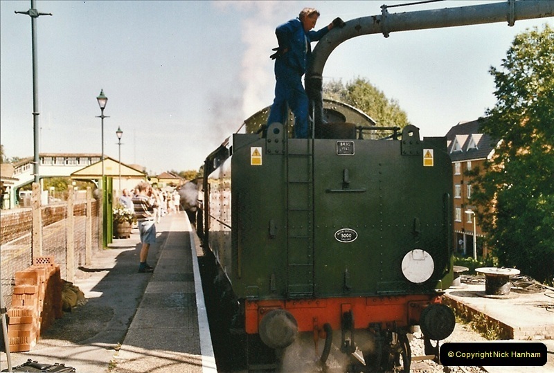 2004-09-08-The-Mid-Hants-Railway.-17077