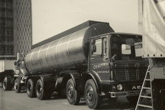 1891965-9-Earls-Court-Commercial-Motor-Show-London.-189