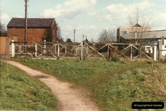 08891985-04-14-What-remains-of-the-Old-Road-through-Ringwood-Hampshire.-10889