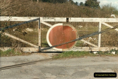 08921985-04-14-What-remains-of-the-Old-Road-through-Ringwood-Hampshire.-40892