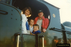 07211989-10-08-Your-Host-driving-7752-and-a-work-colleague-visits-with-his-family.-30721