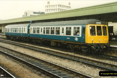 08181990-04-19-Cardiff-South-Wales.-100818