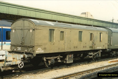 08271990-04-19-Cardiff-South-Wales.-190827