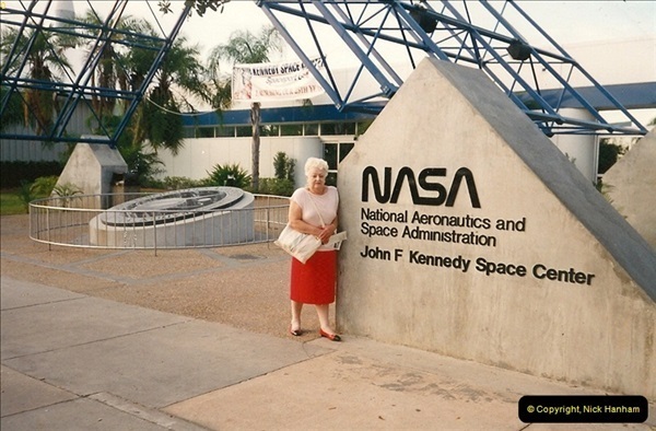 1991-11-23-Kennedy-Space-Centre-Florida.-1138