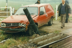 02951996-04-14-This-van-decides-to-attack-47383-at-Quarr-Farm-crossing-50295