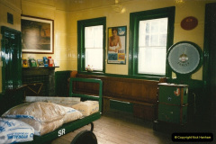 05871997-12-14-Santa-Specials-driving-the-DMU.-180587