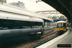 2992000-04-04-London-stations.-20299