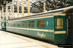 3152000-04-04-London-stations.-36315