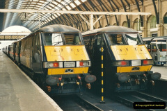 6332001-03-27-Kings-Cross-London.-2633