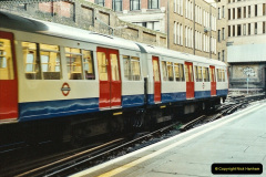 7212001-11-03-London-Underground-Morgate.721
