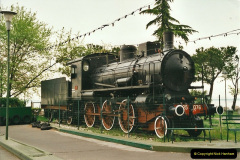 096.2002-April-May-France-Switzerland-Italy.-96-Your-Host-and-Wife-get-the-early-train-to-Waterloo