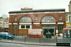 4482005-03-13-London-Underground-Mornington-Crescent-tube-station.-1448