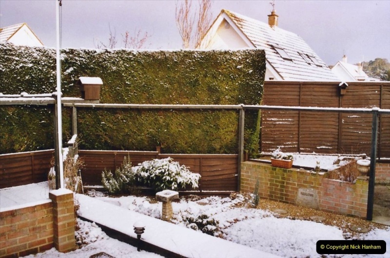 2004-Miscellaneous.-27-More-snow-in-Poole.-