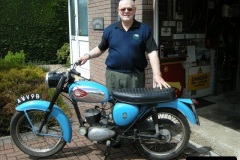 2009-05-16-Your-Host-purchases-another-BSA-Bantam-18266