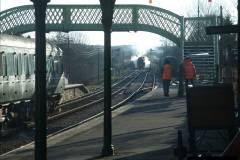 12722009-12-19-Santa-Specials-DMU-driving-201272
