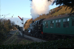 12852009-12-19-Santa-Specials-DMU-driving-331285