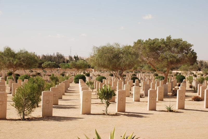 2010-11-05-British-Graves-at-El-Alamain-4