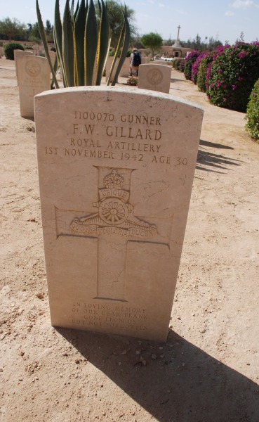 2010-11-05-British-Graves-at-El-Alamain-8