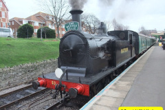 048.2011-12-10-Driving-the-DMU-on-Santa-Specials-No.2-48-