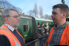 4812012-12-24-Santa-Specials-DMU.-109481