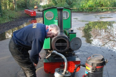 034.2013-03-09-Poole-Park-Railway-Loco-Preparation-with-Phil.-34-