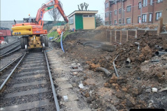 2112013-04-08-SR-driving-34028.-49211