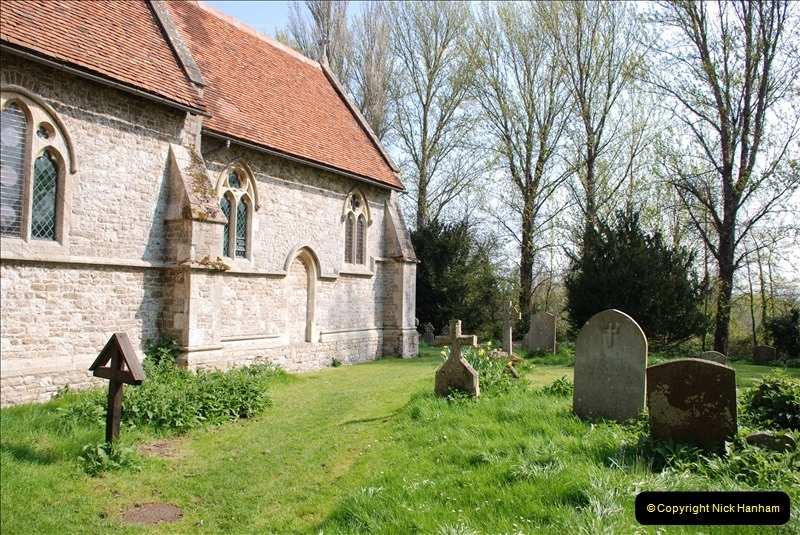 2019-04-14-to-15-Dorchester-on-Thames-Oxfordshire.-101-A-walk-near-Dorchester-and-the-River-Thames.-Little-Wittenham-Church.-104101
