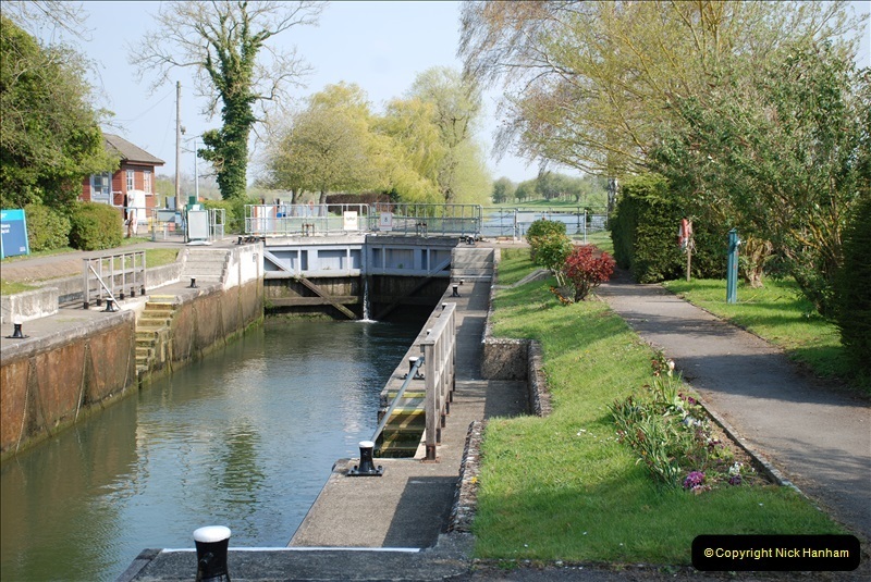 2019-04-14-to-15-Dorchester-on-Thames-Oxfordshire.-113-A-walk-near-Dorchester-and-the-River-Thames.-116113