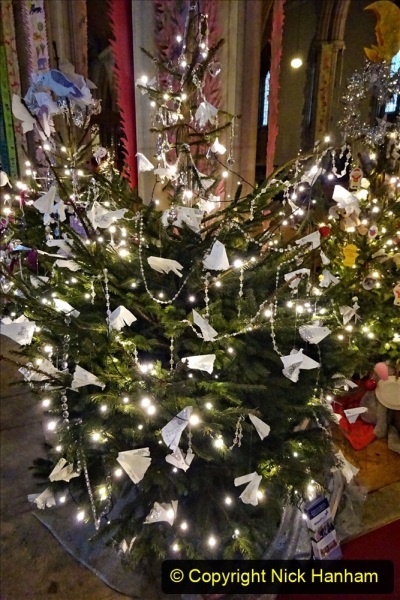 2019-12-21-St.-Aldhelms-Church-Christmas-Trees.-4-The-About-Face-Tree.-004